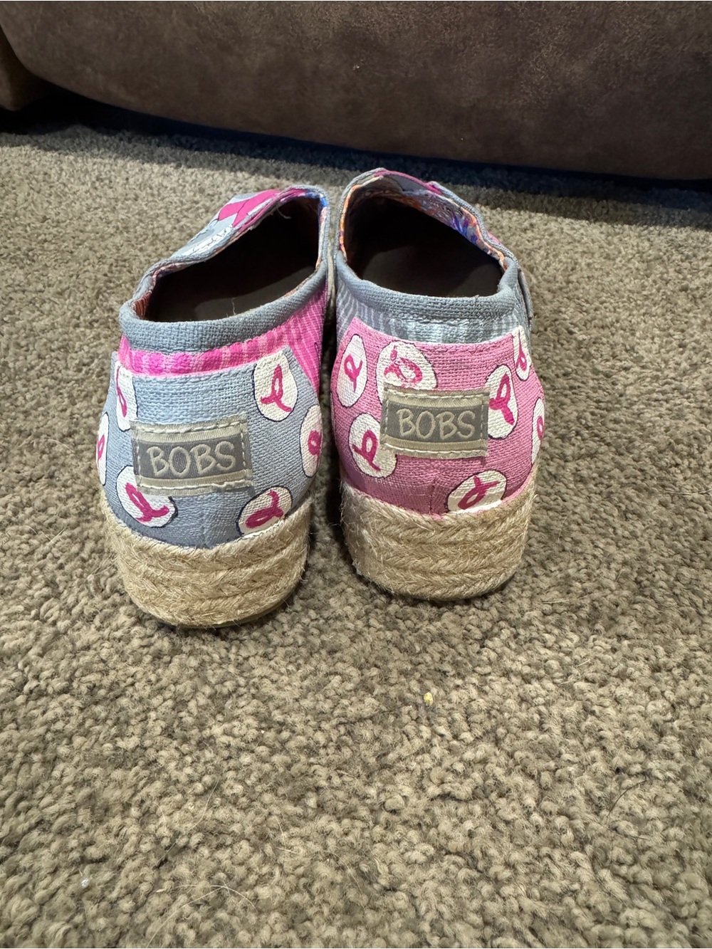 Skechers BOBS Custom Art Breast Cancer Supporter Slip-Ons - Picture 7 of 7